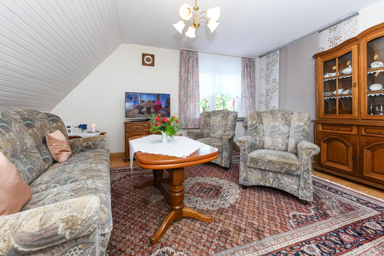 Ferienwohnung Im Haus Weinstock Esens Exterior photo